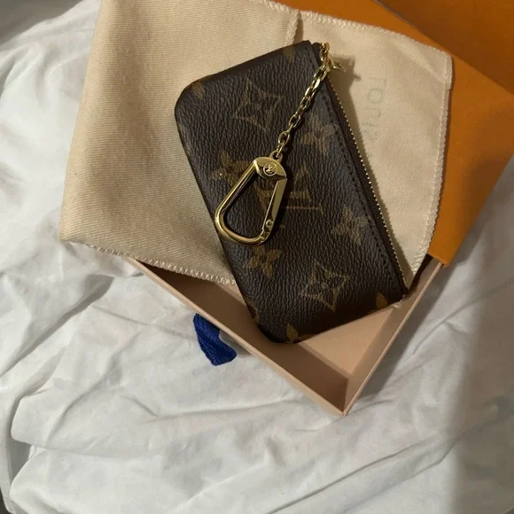 Louis Vuitton Monogram Key Pouch NWT M62650 - Picture 2 of 9